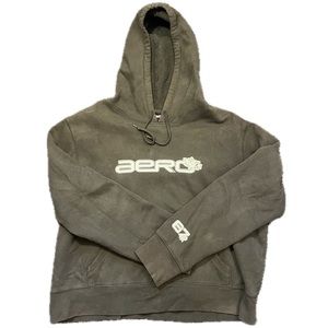 Medium Green Aero Hoodie with a Tomboy Fit